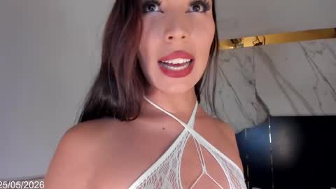Snapshot of bylie_hills chatting on 05/25/26, 09:54 bylie_hills online show from 05/25/26, 09:54