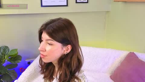 Kira online show from 04/06/26, 08:15