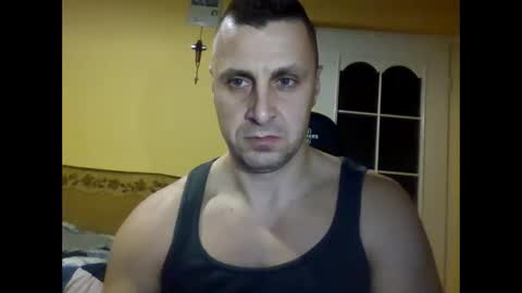 bzykacz1988 online show from 11/18/25, 07:51