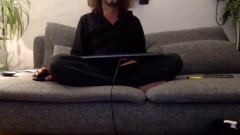 c0rnelius online show from 10/30/25, 08:31