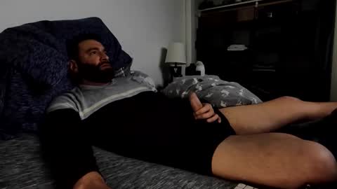 Snapshot of c2cmee chatting on 10/30/25, 01:23 c2cmee online show from 10/30/25, 01:23