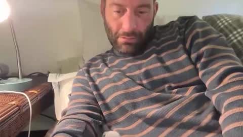 Snapshot of c2cmee chatting on 02/28/26, 01:23 c2cmee online show from 02/28/26, 01:23