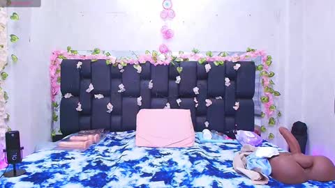 Carolina online show from 09/17/25, 03:08