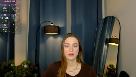 Snapshot of c_moonie_ chatting on 04/03/26, 08:40 Polly online show from 04/03/26, 08:40