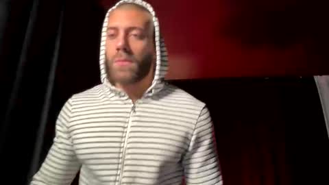 Snapshot of c_o_n_q_u_e_r chatting on 09/26/25, 01:31 CQ online show from 09/26/25, 01:31