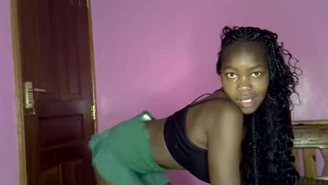 Snapshot of c_trish chatting on 09/12/25, 05:18 C--trish online show from 09/12/25, 05:18