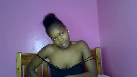 Snapshot of c_trish chatting on 11/01/25, 01:24 C--trish online show from 11/01/25, 01:24