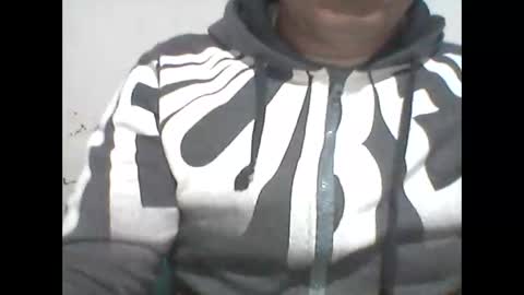 Snapshot of cachito83915 chatting on 02/25/26, 04:00 Cachudosexy online show from 02/25/26, 04:00