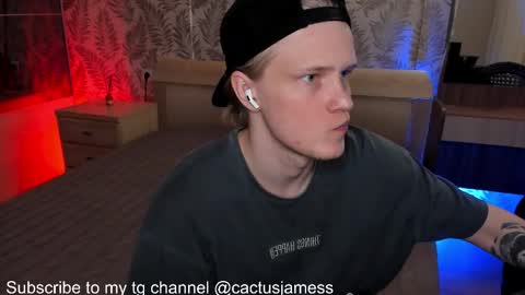 Snapshot of cactusjames_69 chatting on 10/17/25, 07:05 James online show from 10/17/25, 07:05