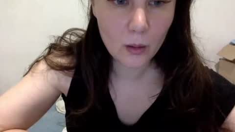 Snapshot of caffeinated_lamb chatting on 06/17/26, 05:47 Lamb online show from 06/17/26, 05:47