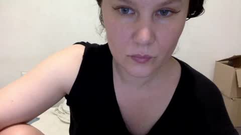 Snapshot of caffeinated_lamb chatting on 07/04/26, 05:52 Lamb online show from 07/04/26, 05:52
