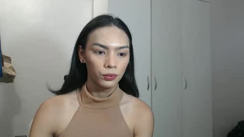 caitessa_bellemoir online show from 12/15/25, 08:07