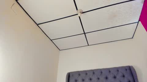 Snapshot of caitlingomez0 chatting on 10/17/25, 01:25 caitlingomez0 online show from 10/17/25, 01:25