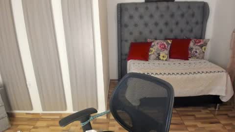 caitlingomez0 online show from 03/30/26, 11:44