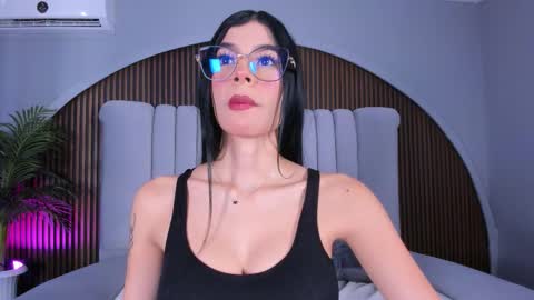 Caitlyn  online show from 12/05/25, 12:03
