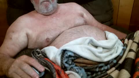 Snapshot of cajungrey75 chatting on 10/19/25, 04:07 cajungrey online show from 10/19/25, 04:07