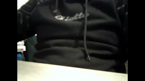 Snapshot of caldoski chatting on 10/15/25, 09:26 caldoski online show from 10/15/25, 09:26