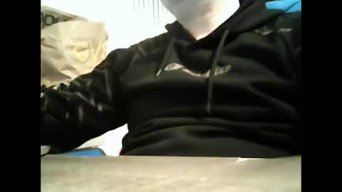 Snapshot of caldoski chatting on 11/19/25, 05:51 caldoski online show from 11/19/25, 05:51