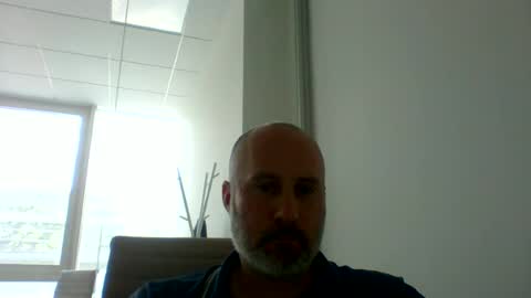 Snapshot of caldoski chatting on 06/19/26, 12:31 caldoski online show from 06/19/26, 12:31