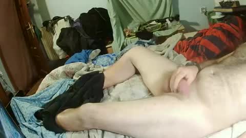 Snapshot of calentorro31979 chatting on 01/11/25, 10:51 calentorro31979 online show from 01/11/25, 10:51