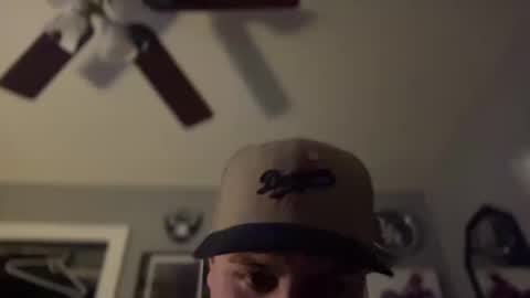 Snapshot of cali_boy818 chatting on 12/14/24, 09:07 . online show from 12/14/24, 09:07