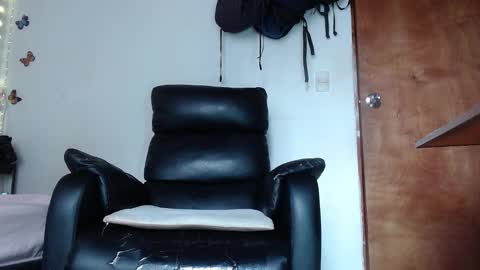 Snapshot of calioppe_10 chatting on 01/15/26, 01:59 Calioppe 10 online show from 01/15/26, 01:59