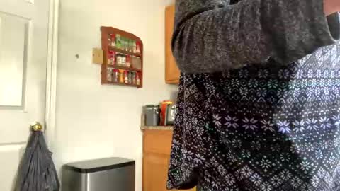 calishop1 online show from 12/13/24, 06:38