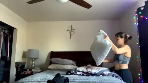 calishop1 online show from 02/12/25, 04:11