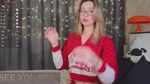 Snapshot of call__me_mommy_ chatting on 01/13/25, 03:58 Nancy Please thumbs up me online show from 01/13/25, 03:58