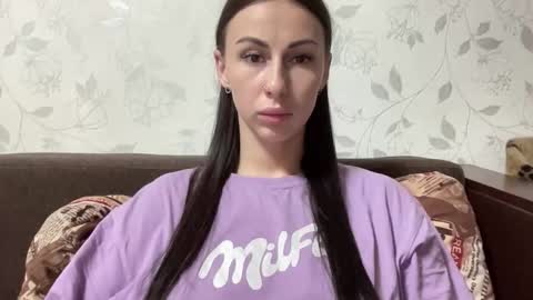 Snapshot of call_me_dad_ chatting on 11/02/25, 07:05 Anna online show from 11/02/25, 07:05