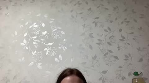 Snapshot of call_me_dad_ chatting on 11/16/25, 06:57 Anna online show from 11/16/25, 06:57