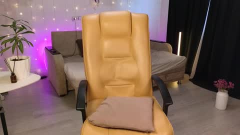 Dasha       inst       dasha is nice online show from 02/15/26, 07:51