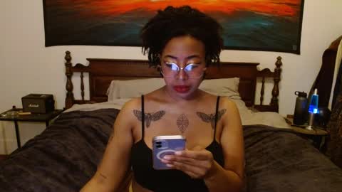 Snapshot of call_me_hedone chatting on 01/28/25, 02:53 Hedone online show from 01/28/25, 02:53