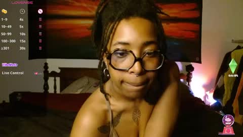 Snapshot of call_me_hedone chatting on 04/29/26, 08:37 Hedone online show from 04/29/26, 08:37