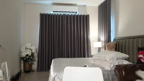 Call Me Linda online show from 02/09/25, 02:38