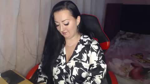 Snapshot of call_me_shaya chatting on 06/12/26, 03:22 Shaya online show from 06/12/26, 03:22