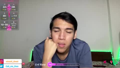 Snapshot of call_me_theo chatting on 09/17/25, 09:22 Mateo online show from 09/17/25, 09:22