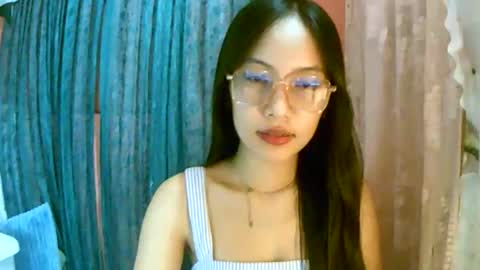 Snapshot of calla_freya chatting on 11/18/25, 12:42 Freya online show from 11/18/25, 12:42