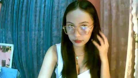 Snapshot of calla_freya chatting on 11/22/25, 10:47 Freya online show from 11/22/25, 10:47