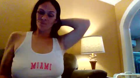 Snapshot of calli_girl420 chatting on 04/09/26, 02:33 Calli online show from 04/09/26, 02:33