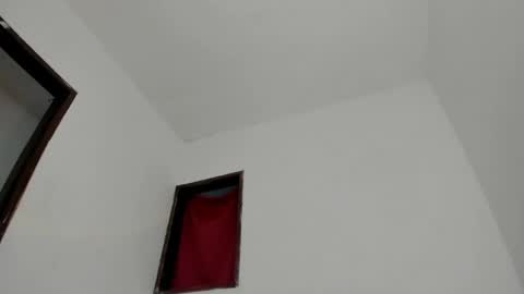 Snapshot of calliedemon_ chatting on 04/20/26, 06:42 Callie online show from 04/20/26, 06:42