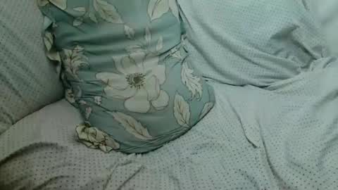 Snapshot of callme_pogs chatting on 10/24/25, 03:52 callme_pogs online show from 10/24/25, 03:52