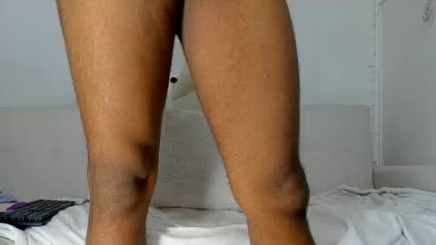 Snapshot of callmeby_lebron chatting on 03/04/25, 12:44 LeBron online show from 03/04/25, 12:44