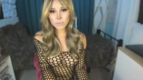 Snapshot of callmebythename_daisy chatting on 04/28/26, 08:47 A STINGY MAN IS A SIGN OF UNWELLINGNESS. online show from 04/28/26, 08:47