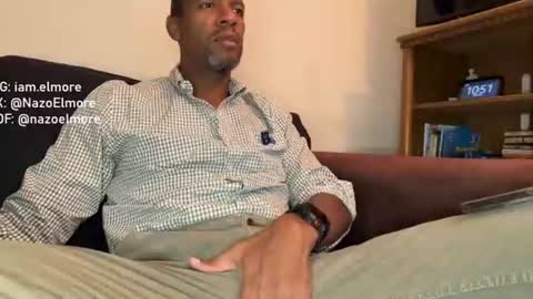 Snapshot of callmeelmore chatting on 07/15/26, 04:51 My name is Robert Dont be shysay hi I love to chat. For requests or dirty talk please use tips online show from 07/15/26, 04:51