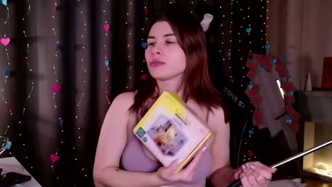 Snapshot of callmetori chatting on 02/15/26, 10:47 Frida online show from 02/15/26, 10:47