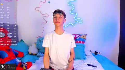 Snapshot of callum_77 chatting on 10/10/25, 05:28 CALLUM online show from 10/10/25, 05:28