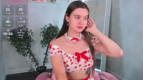 Snapshot of calm_sign chatting on 06/26/26, 12:37 Renesmy online show from 06/26/26, 12:37