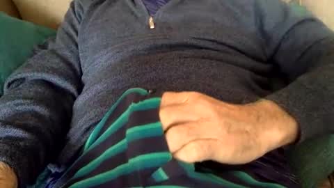 Snapshot of calred22 chatting on 09/18/25, 01:13 SunnyBoy online show from 09/18/25, 01:13