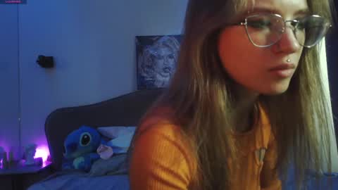 Snapshot of calvia_farey chatting on 02/20/25, 01:51 calvia_farey online show from 02/20/25, 01:51